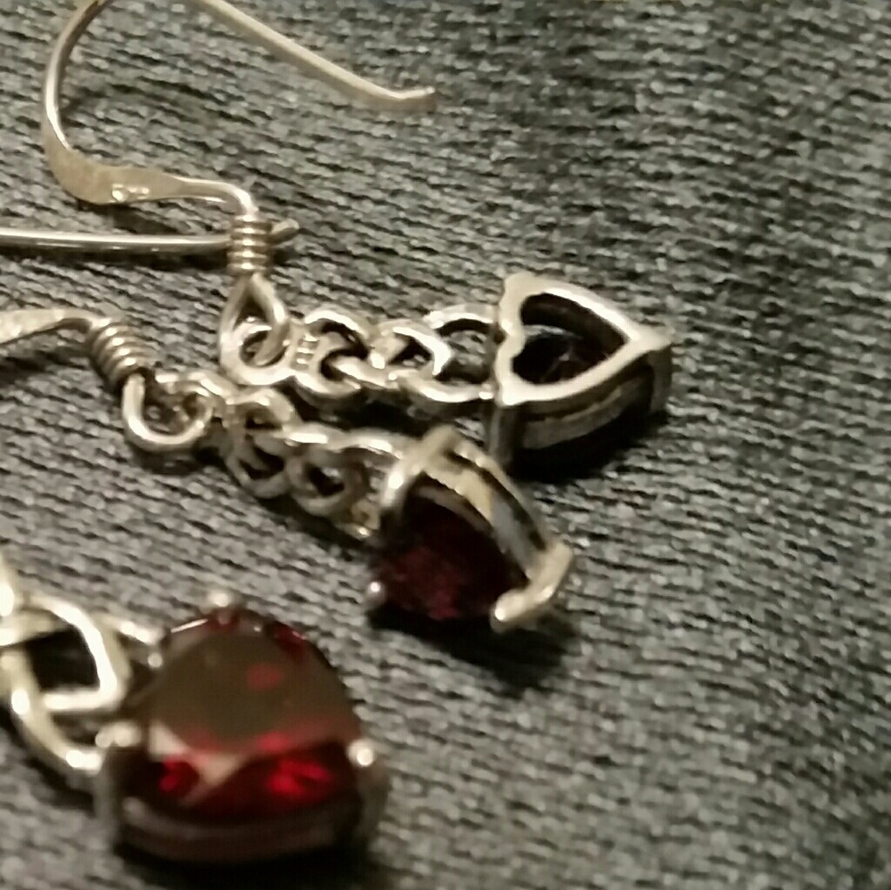 .925 Silver Celtic Knotwork Heart Garnet Earrings - Picture 5 of 8